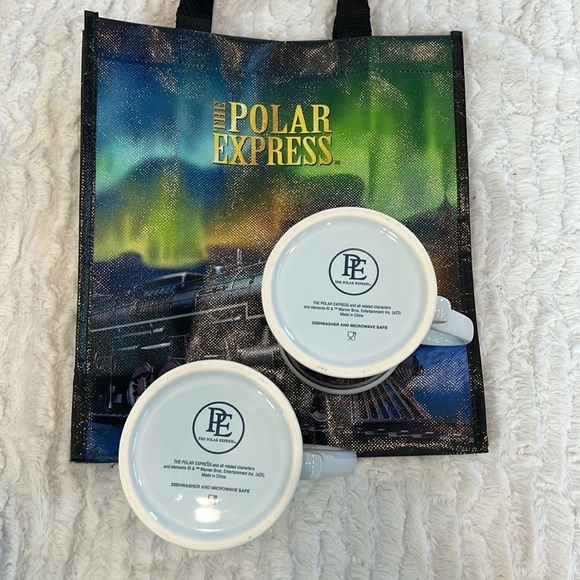 Brand new Polar express tote bag and hot cocoa mug two pack bundle - Picture 8 of 8